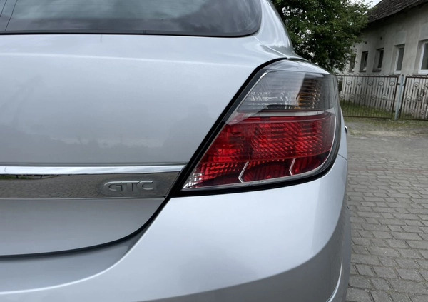 Opel Astra cena 15900 przebieg: 182000, rok produkcji 2006 z Gniezno małe 436